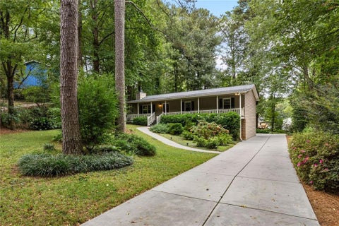 Homes For Sale - 3465 Broxton Mill Way<br/> Snellville, GA 30039