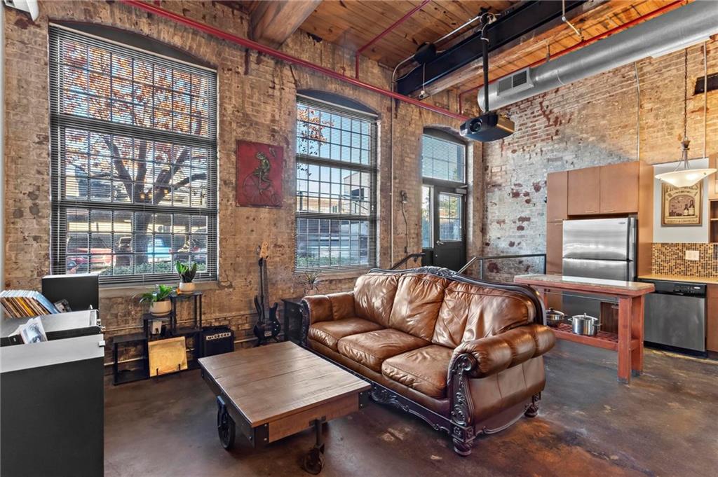 170 Boulevard SE F109