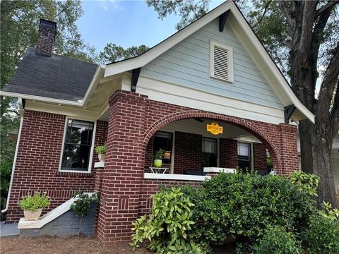Photo of 1670 Rogers Avenue SW, Atlanta, GA 30310 (MLS # 7543674)