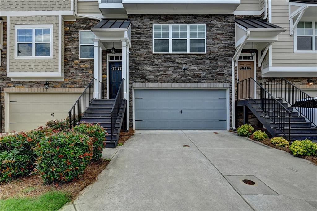 2719 Hedgeway Circle
