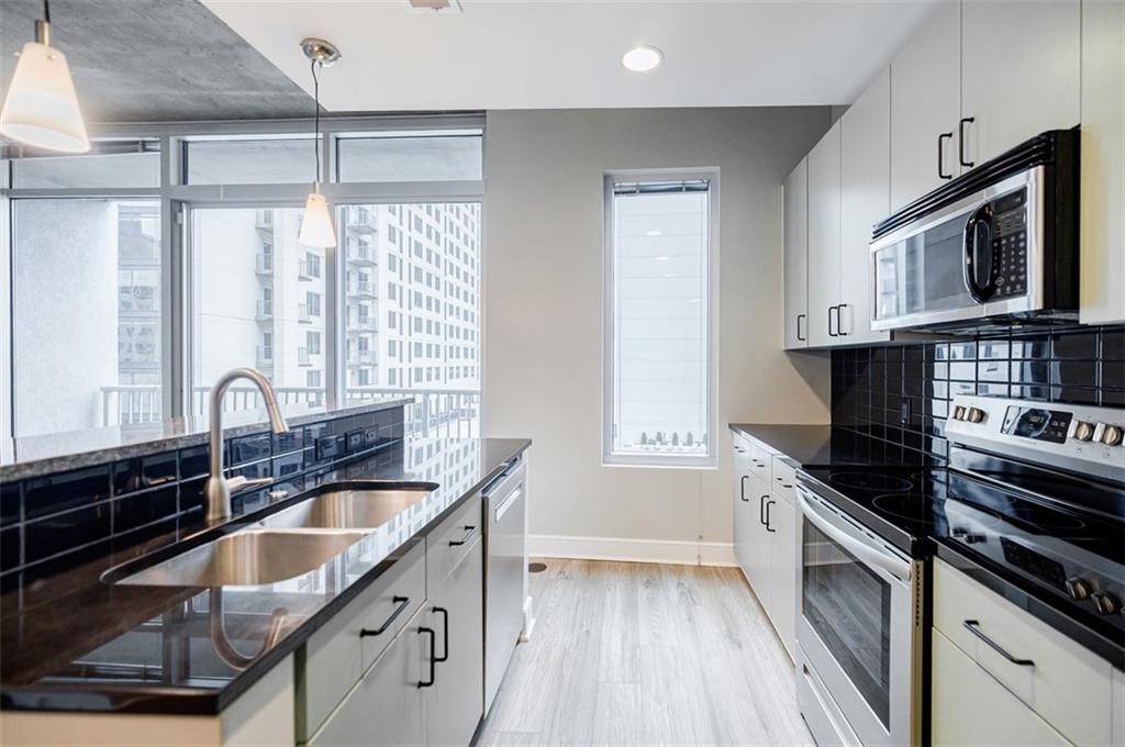 44 Peachtree Place NW 1228