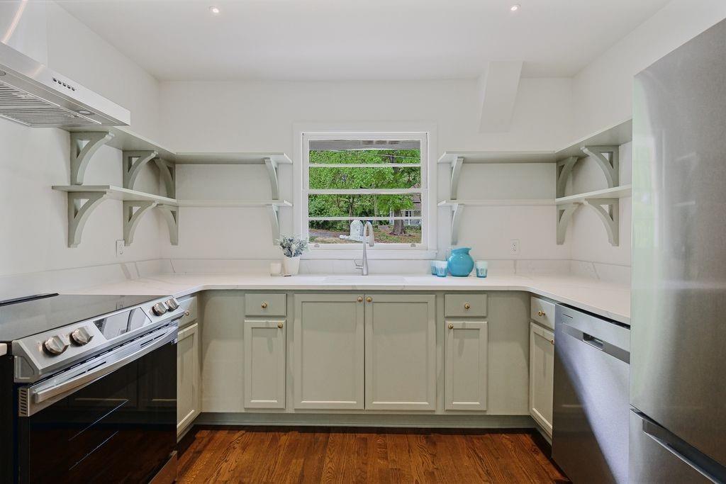 805 Gertrude Place NW