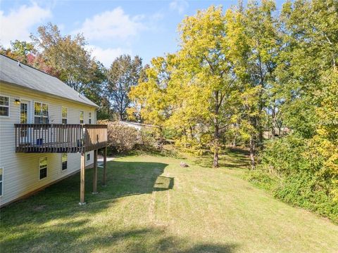 A home in Dawsonville