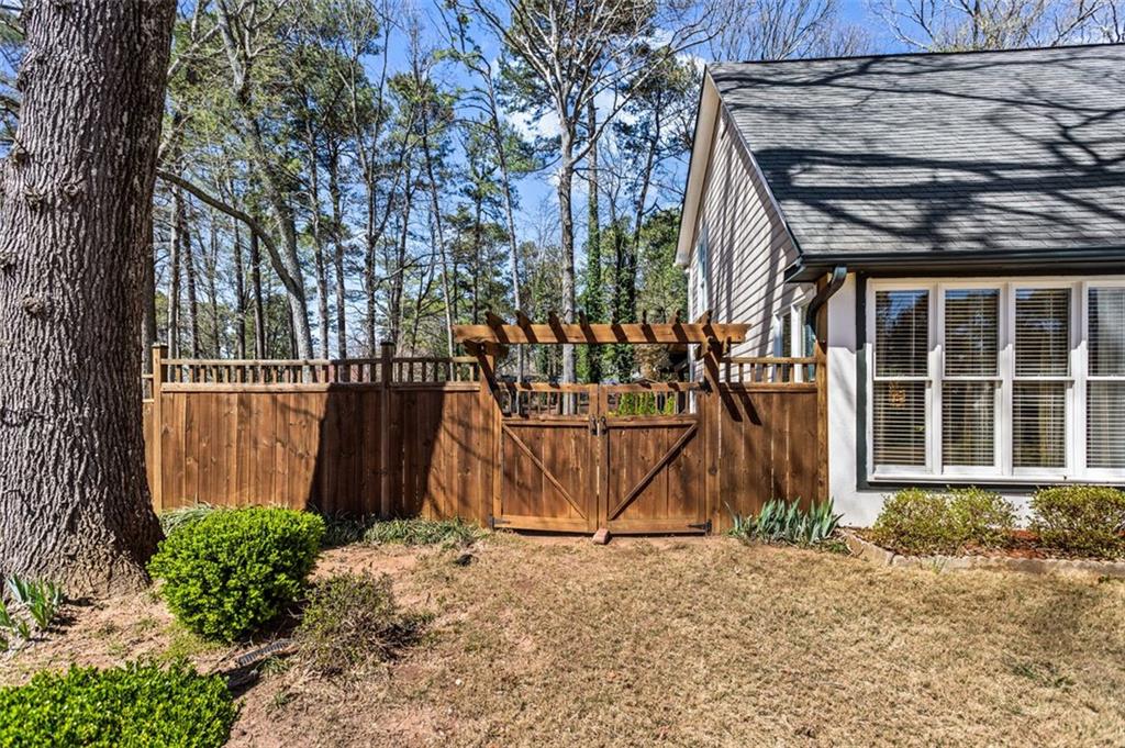 290 LEIGH KAY Drive