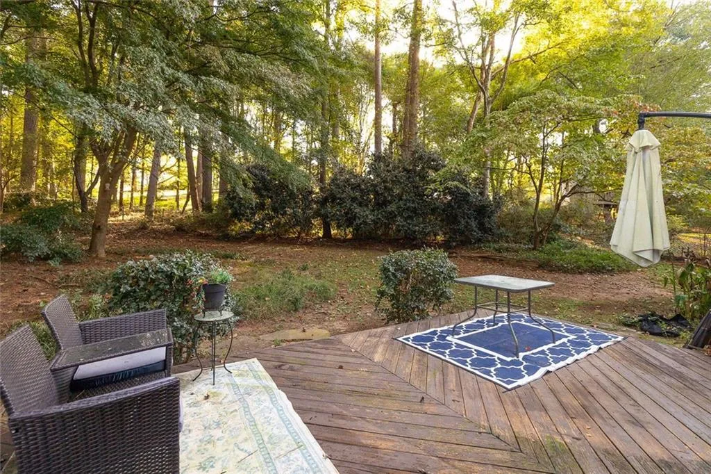 Marietta, Georgia 30066, United States, 3 Bedrooms Bedrooms, ,3 BathroomsBathrooms,Residential,Active,221618