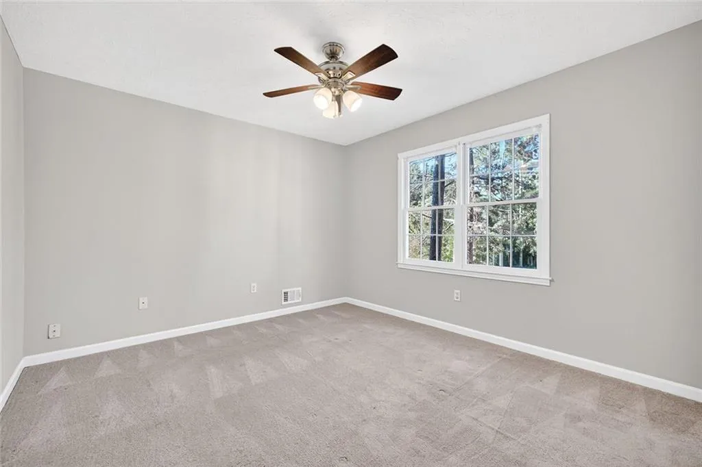 Marietta, Georgia 30066, United States, 3 Bedrooms Bedrooms, ,3 BathroomsBathrooms,Residential,Active,221618