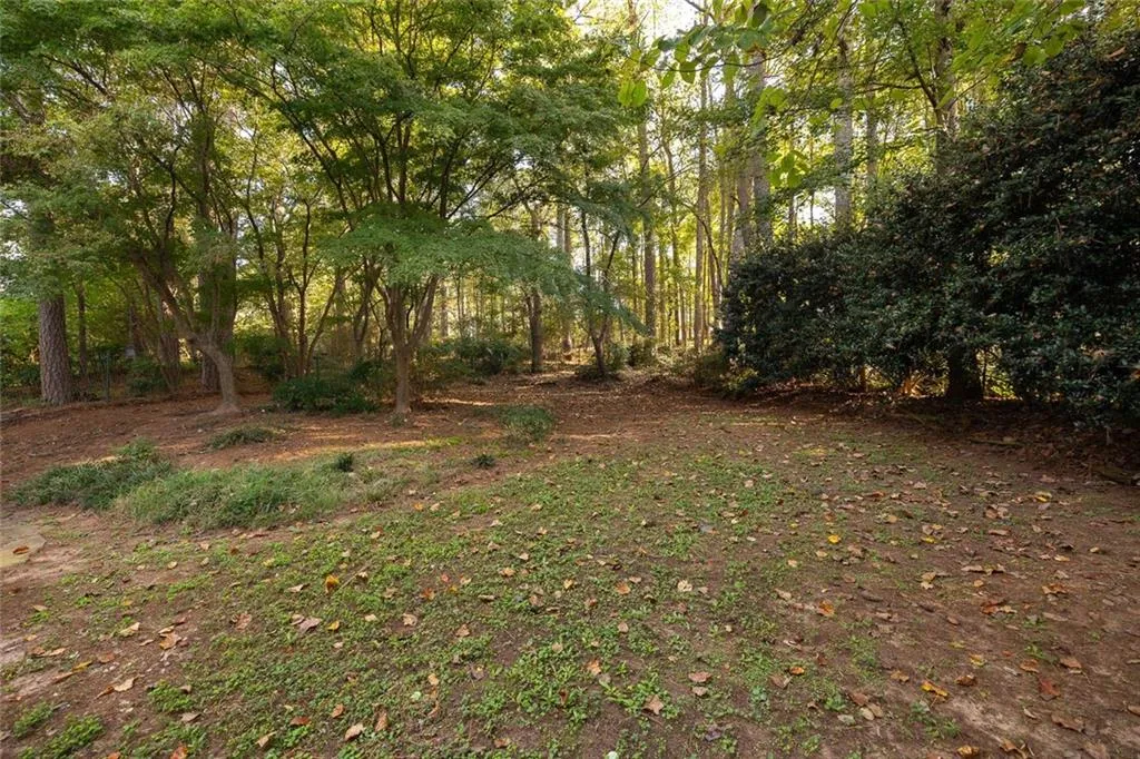 Marietta, Georgia 30066, United States, 3 Bedrooms Bedrooms, ,3 BathroomsBathrooms,Residential,Active,221618