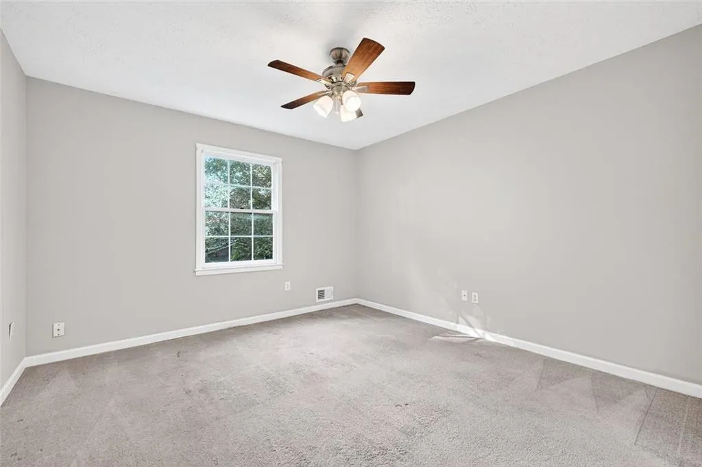 Marietta, Georgia 30066, United States, 3 Bedrooms Bedrooms, ,3 BathroomsBathrooms,Residential,Active,221618