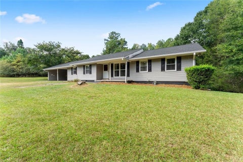 Homes For Sale - 5626 Cool Springs Road<br/> Gainesville, GA 30506