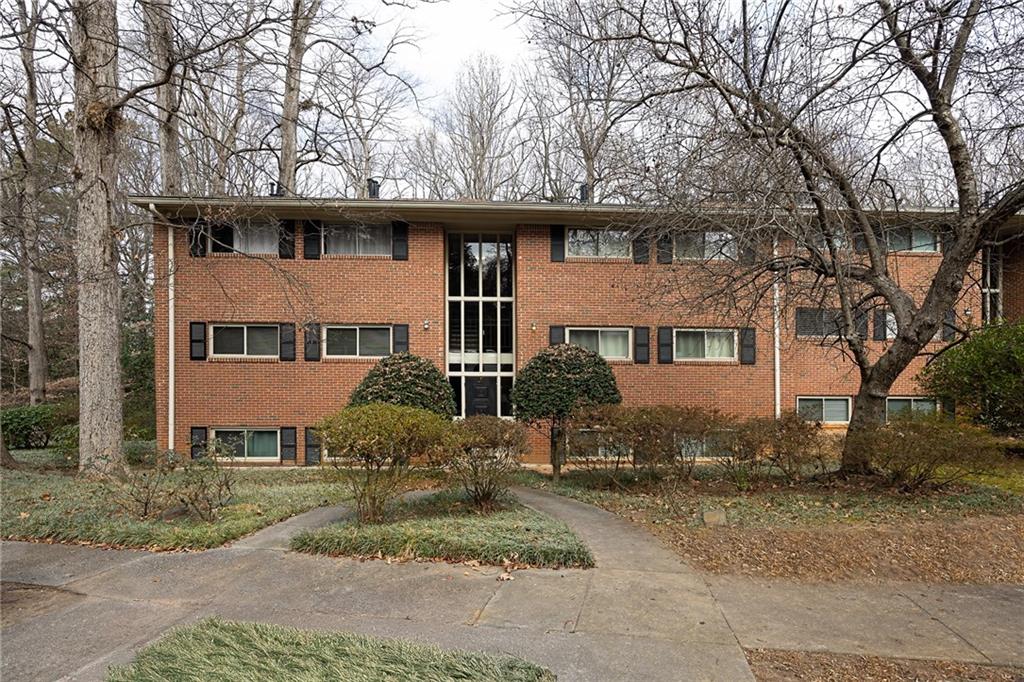 1111 Clairemont Avenue J2