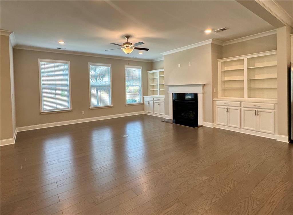 4924 Sterling Close