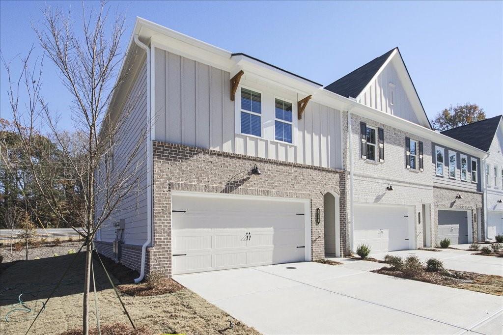 913 Agate Lane