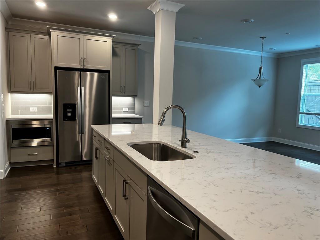 ATLEY - Residential Lease