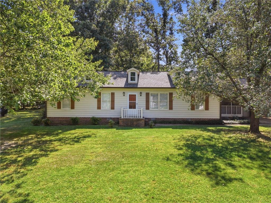 11 Pine Bower Drive NW