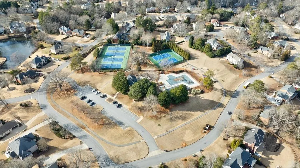 Roswell, Georgia 30075, United States, 4 Bedrooms Bedrooms, ,3 BathroomsBathrooms,Residential,Pending,15500