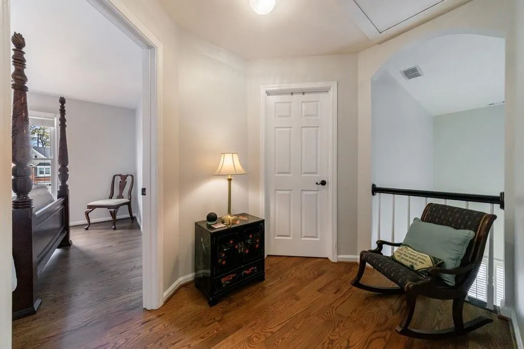 Roswell, Georgia 30075, United States, 4 Bedrooms Bedrooms, ,3 BathroomsBathrooms,Residential,Pending,15500