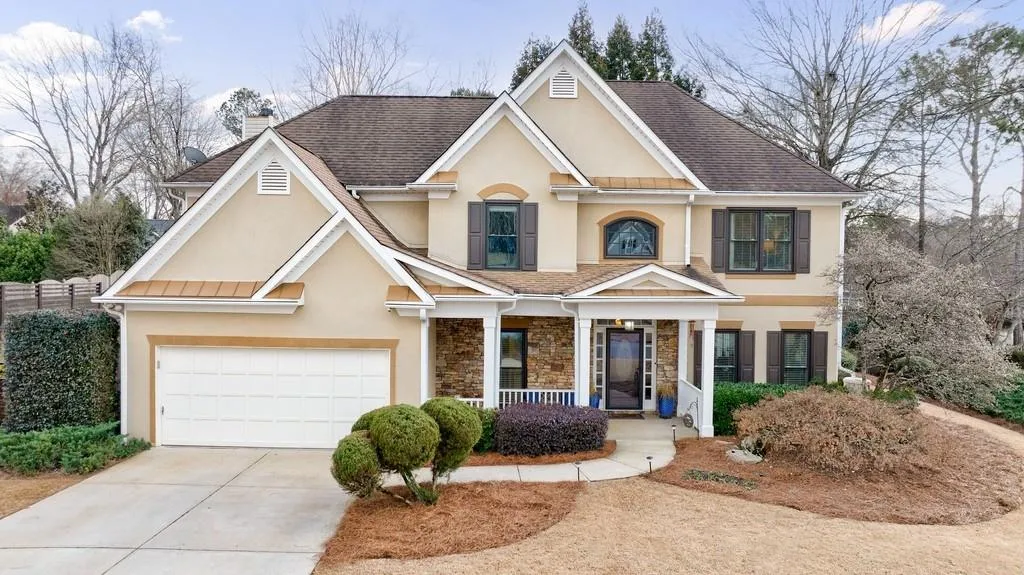 Roswell, Georgia 30075, United States, 4 Bedrooms Bedrooms, ,3 BathroomsBathrooms,Residential,Pending,15500