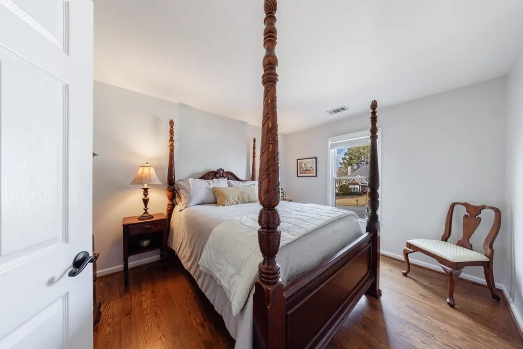 Roswell, Georgia 30075, United States, 4 Bedrooms Bedrooms, ,3 BathroomsBathrooms,Residential,Pending,15500