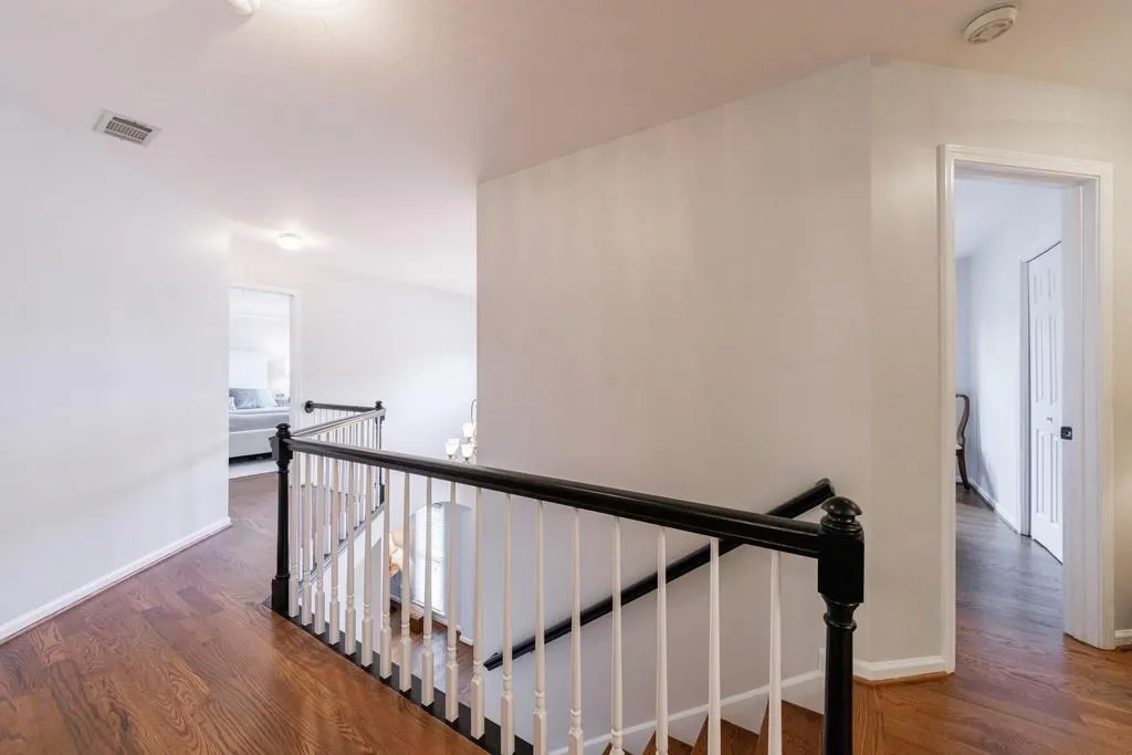 Roswell, Georgia 30075, United States, 4 Bedrooms Bedrooms, ,3 BathroomsBathrooms,Residential,Pending,15500