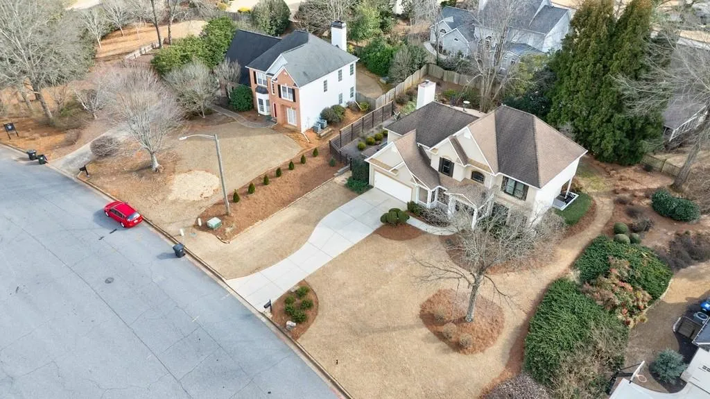 Roswell, Georgia 30075, United States, 4 Bedrooms Bedrooms, ,3 BathroomsBathrooms,Residential,Pending,15500