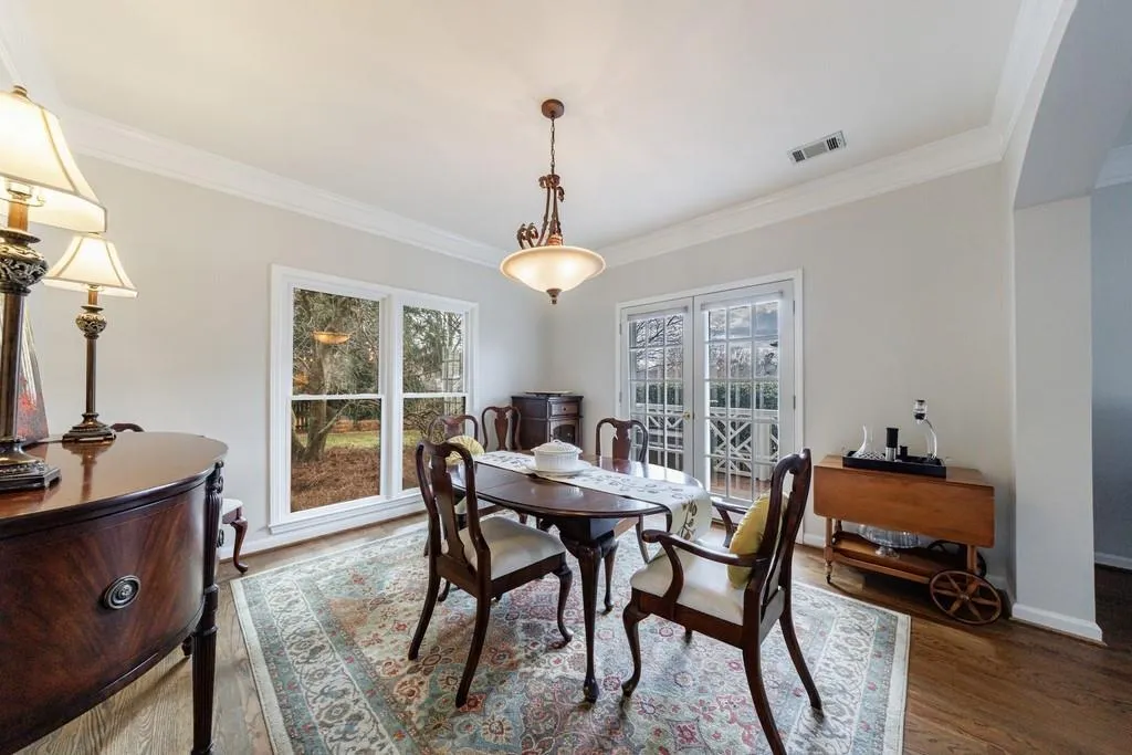 Roswell, Georgia 30075, United States, 4 Bedrooms Bedrooms, ,3 BathroomsBathrooms,Residential,Pending,15500