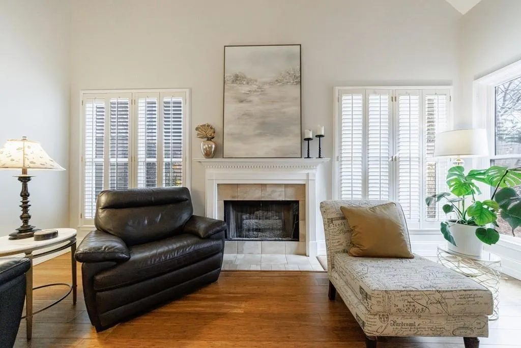 Roswell, Georgia 30075, United States, 4 Bedrooms Bedrooms, ,3 BathroomsBathrooms,Residential,Pending,15500