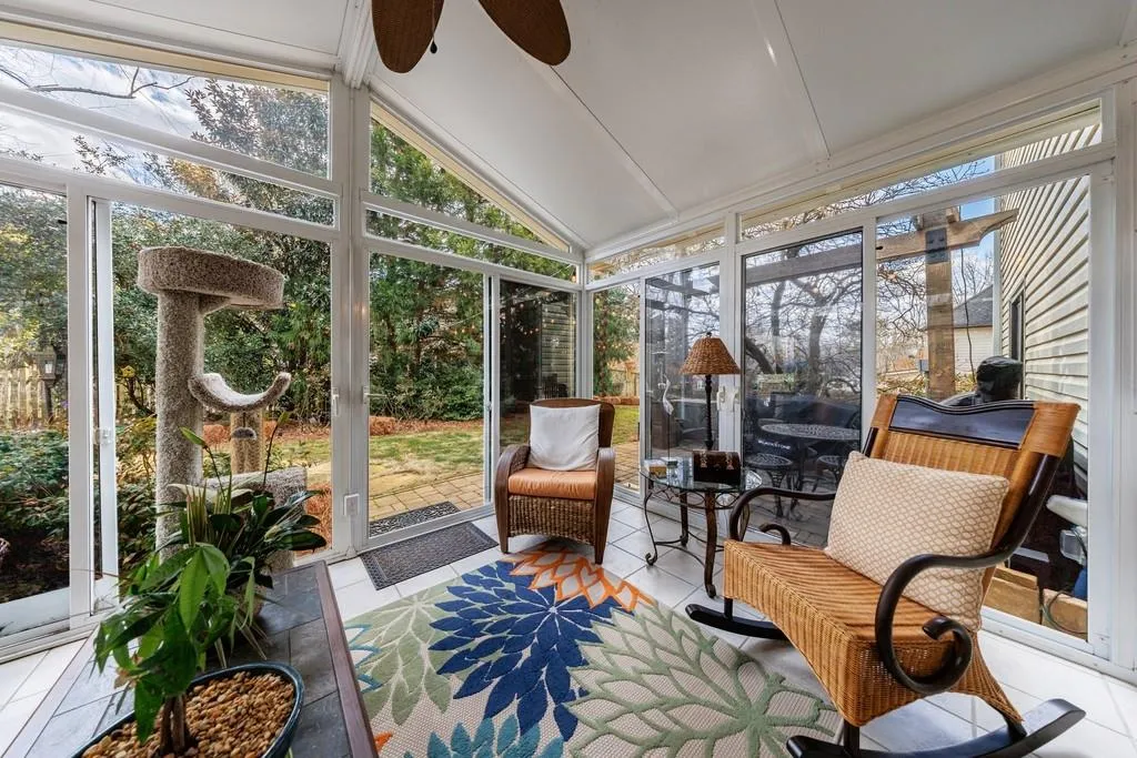 Roswell, Georgia 30075, United States, 4 Bedrooms Bedrooms, ,3 BathroomsBathrooms,Residential,Pending,15500