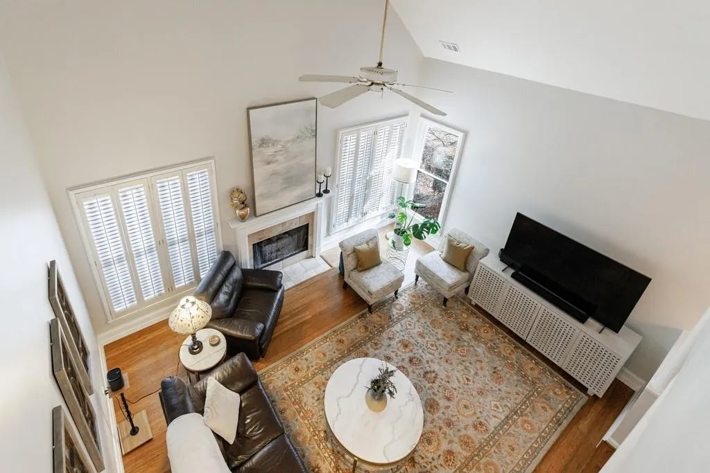 Roswell, Georgia 30075, United States, 4 Bedrooms Bedrooms, ,3 BathroomsBathrooms,Residential,Pending,15500