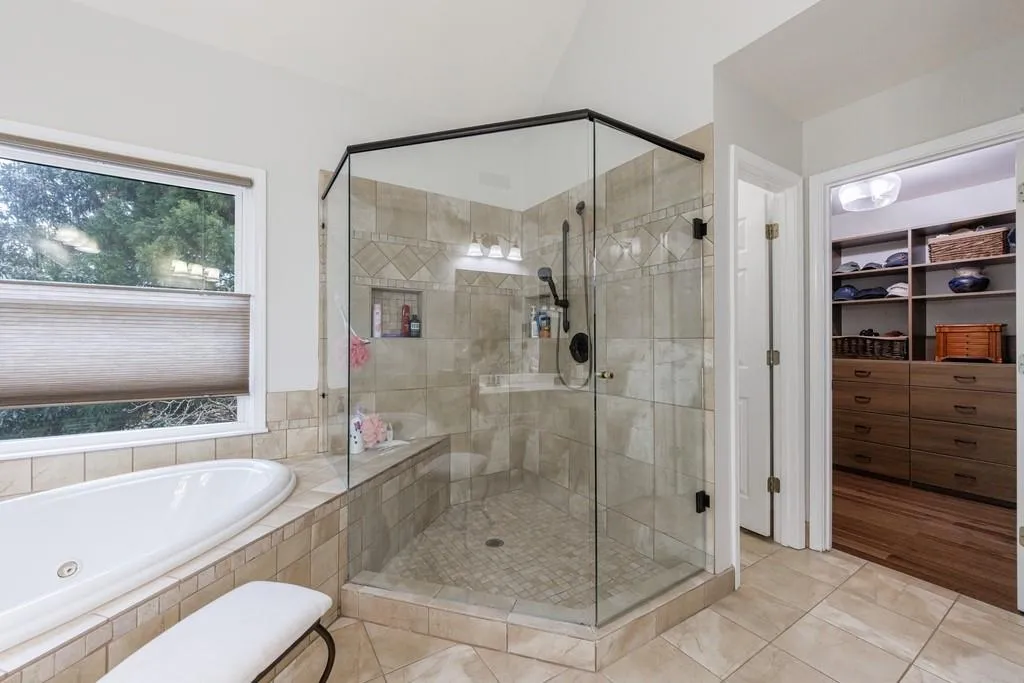 Roswell, Georgia 30075, United States, 4 Bedrooms Bedrooms, ,3 BathroomsBathrooms,Residential,Pending,15500