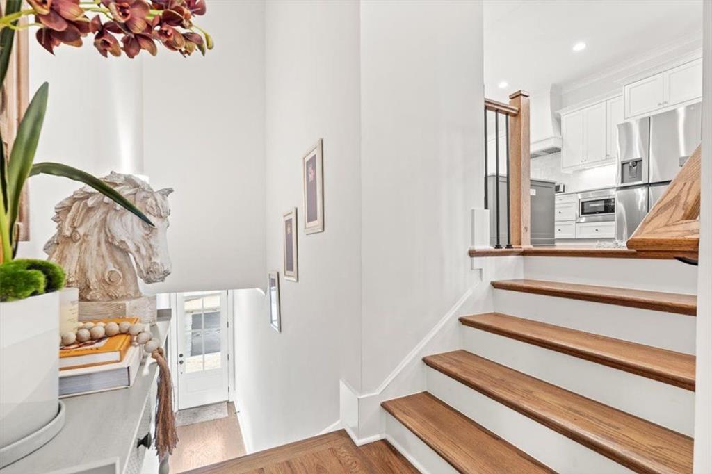 1049 Endeavour Court