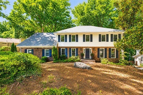 Homes For Sale - 1820 Branch Valley Drive<br/> Roswell, GA 30076