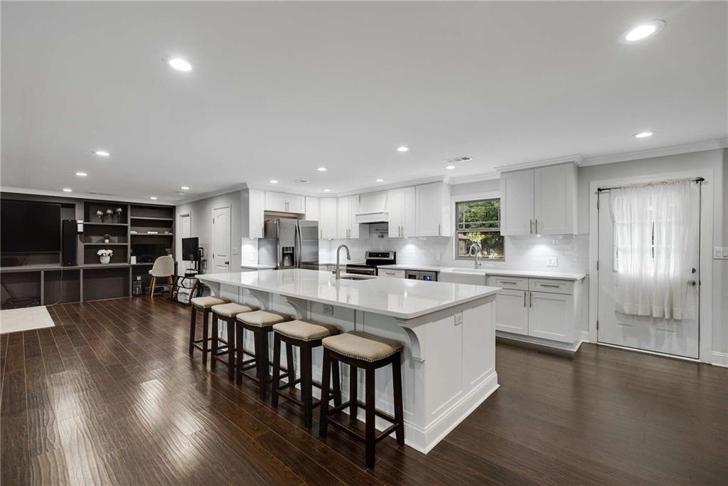 3844 Saddle Ridge Drive