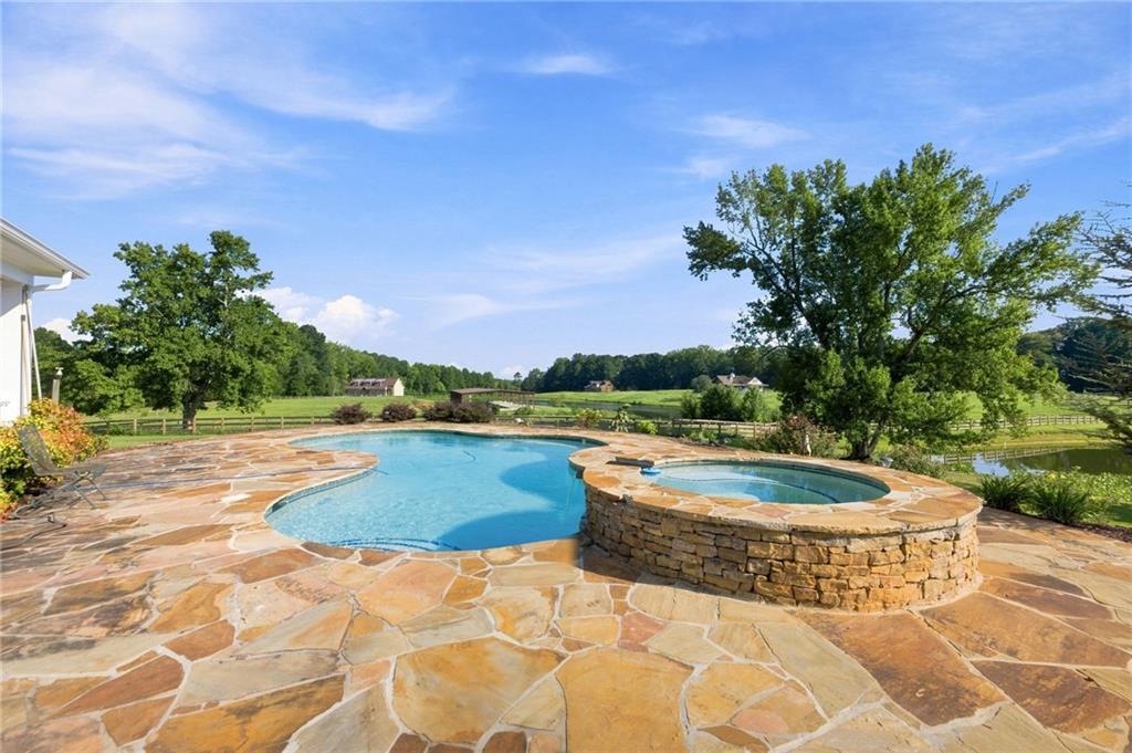 329 Willow Lakes Lane