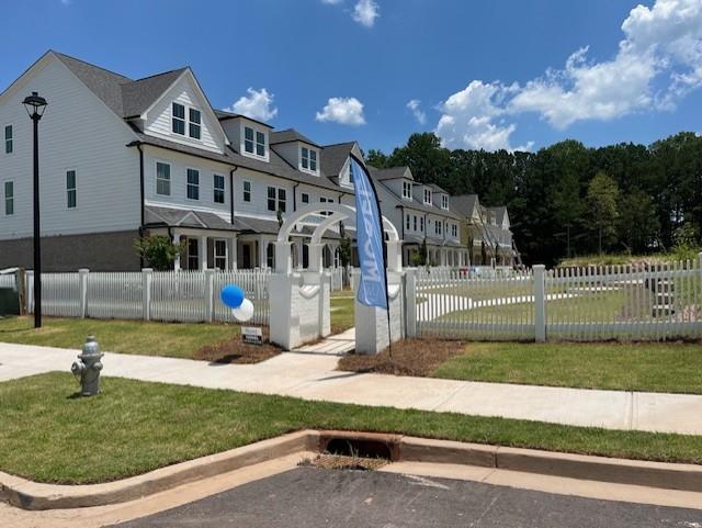 208 Village Overlook J3