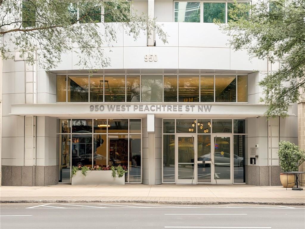 950 W Peachtree Street NW 913