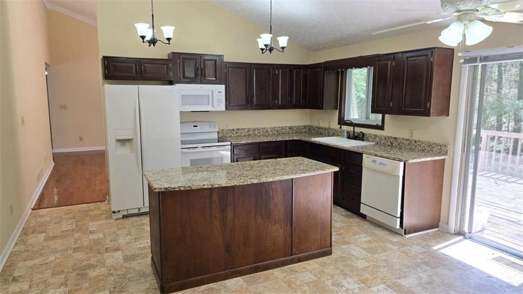 1727 Rivermist Drive, Lilburn, Georgia image 11