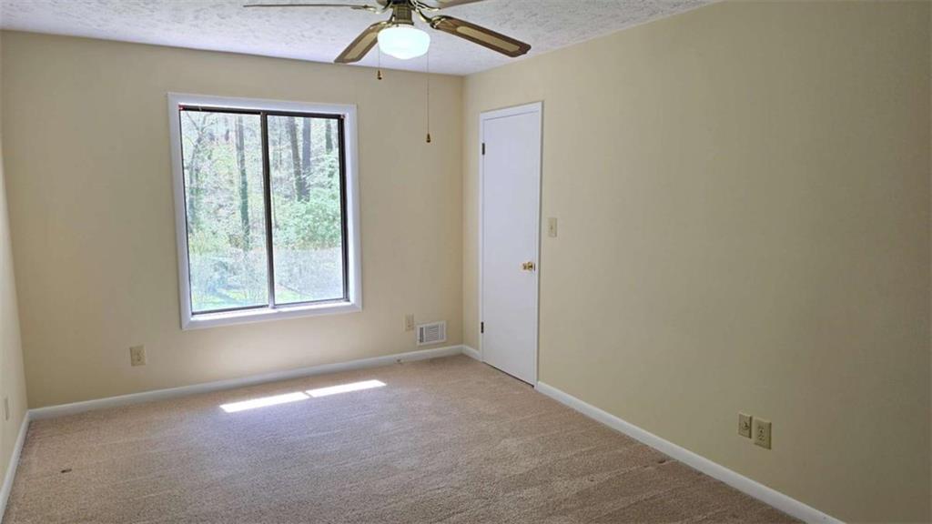 1727 Rivermist Drive, Lilburn, Georgia image 24
