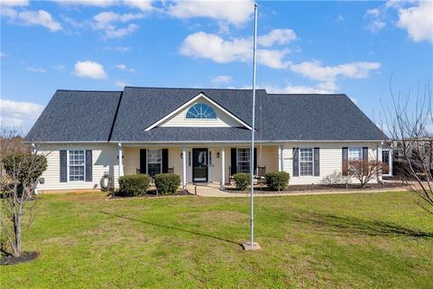 Homes For Sale - 369 Kay Drive<br/> Barrow County, Winder, GA 30680