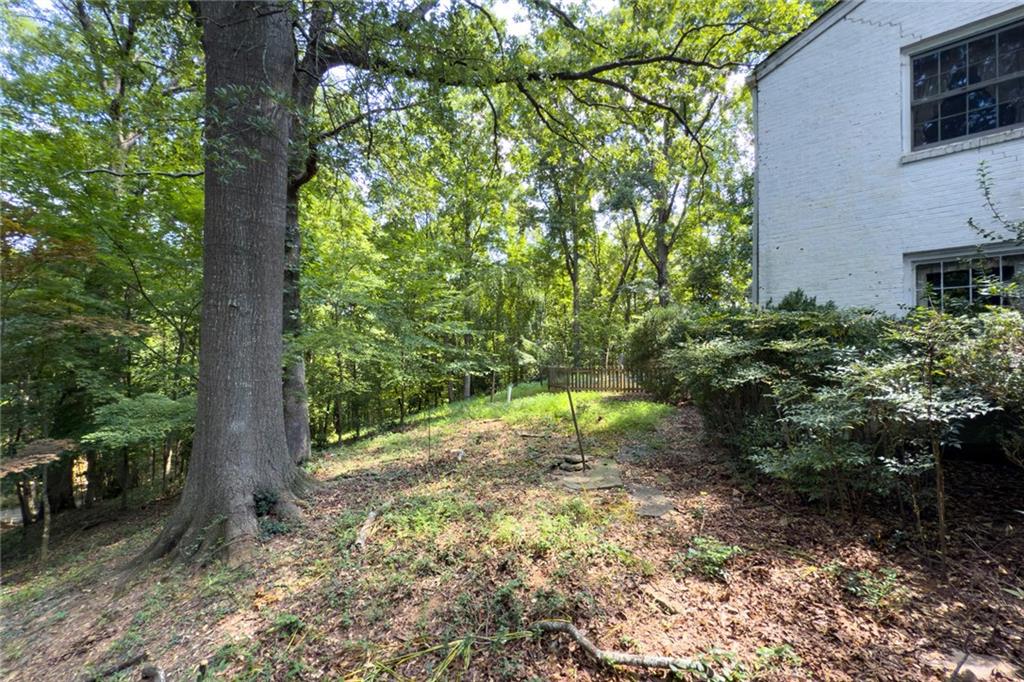 1700 W Paces Ferry Road NW
