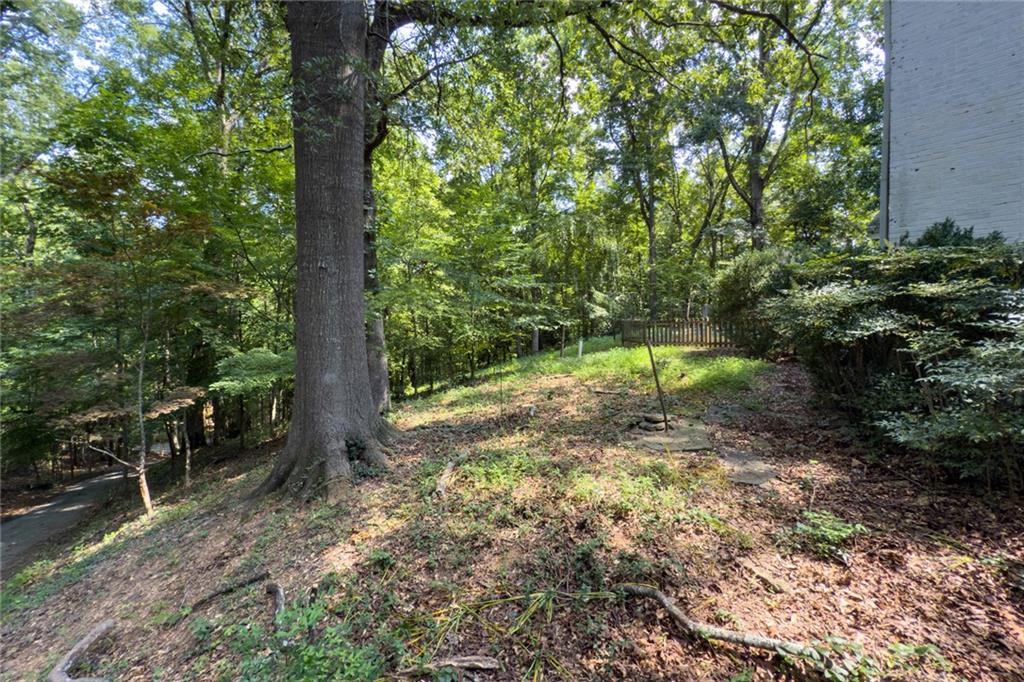1700 W Paces Ferry Road NW