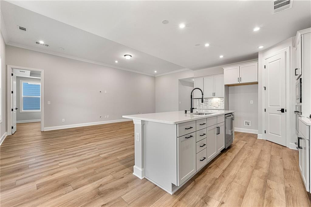 290 Conway Trail