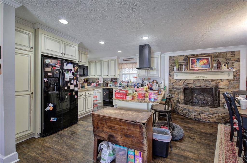 7 Timberwood Drive