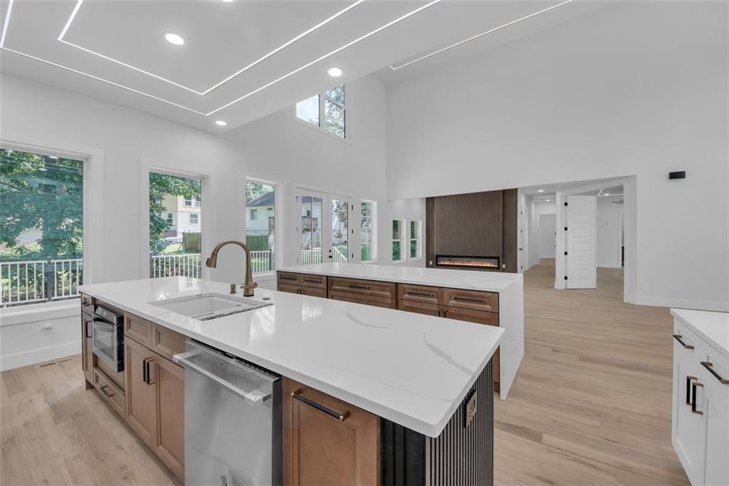 Frst Hills - Residential