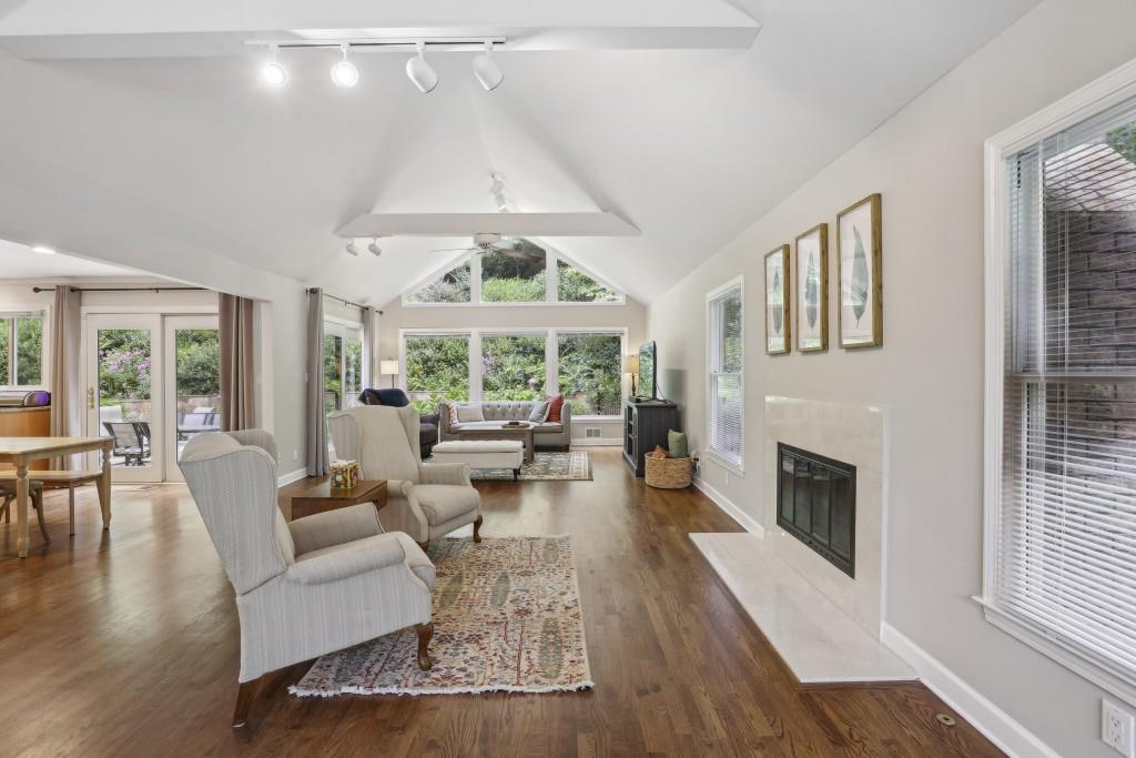 390 W Spalding Drive