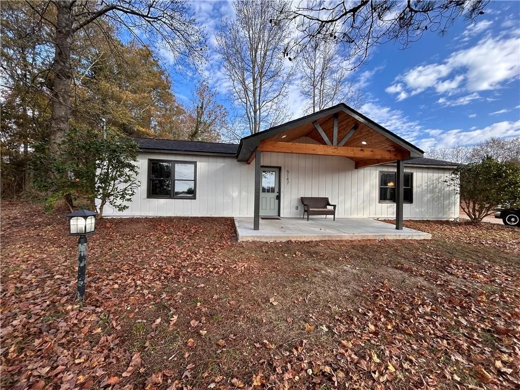 Photo of 5147 W Hwy 166 Hwy, Carrollton, GA 30117 (MLS # 7685128)