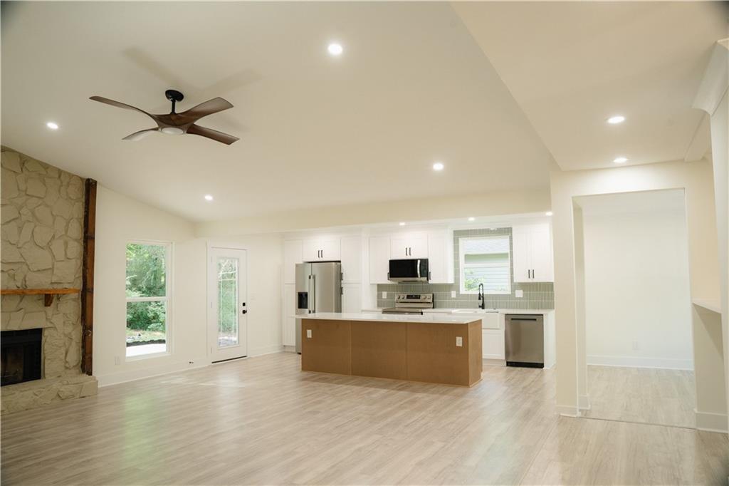 1139 Hillcrest Court