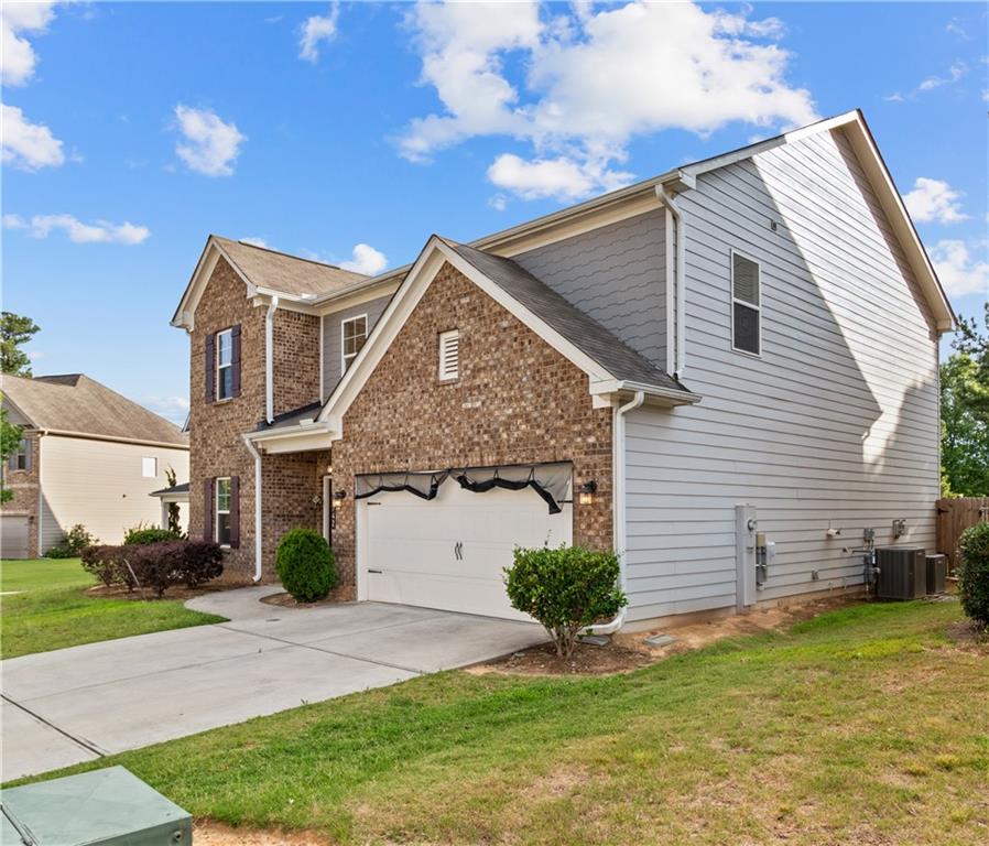1742 Weatherbrook Circle