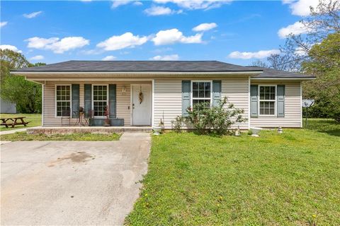 Homes For Sale - 315 E Central Avenue<br/> Spalding County, Griffin, GA 30223