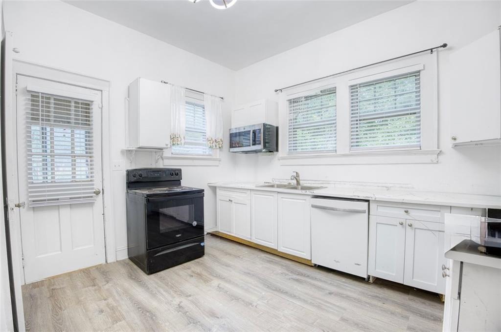 2999 ROOSEVELT Highway