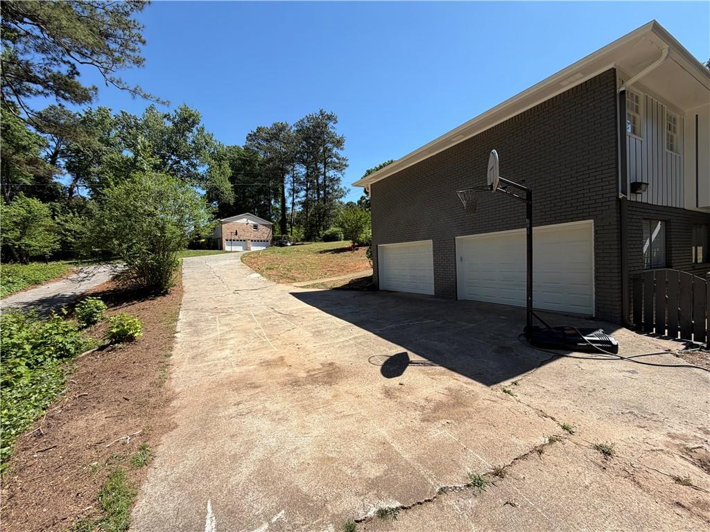 3336 Camelot Drive